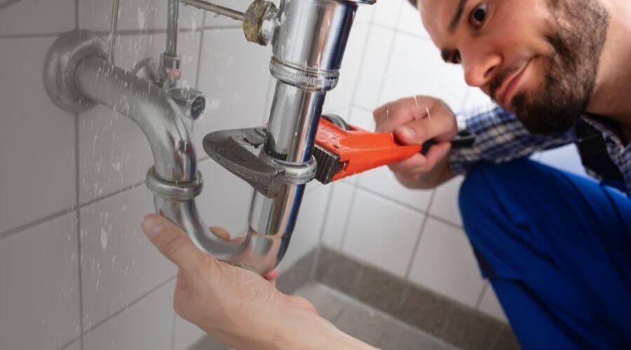 Professional same day plumber services in Victoria, KS
